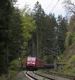 185 263-1 + 185 ***-* mit einem umgeleitetem Gterzug am 22. Mai 2010 bei Nubach.