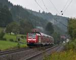 146 110-2 rauschte am 25. September 2010 mit dem IRE 5189 (Karlsruhe Hbf - Kreuzlingen) durch den ehemaligen Bahnhof Gutach.