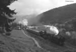 01 1066 und 01 533 mit dem Eisenbahnromantikzug Teil 1 und 50 2740 mit dem Teil2 bei Gutach 25.9.10