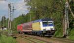 185 406-6 und 146 542-6 mit DbZ 93222 (Triberg-St.Georgen(Schwarzw))in der Einfahrt St.Georgen 29.5.12