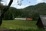 101 *** mit dem IC 2005  Bodensee  bei Hippensbach. Aufgenommen am 08.06.2013.