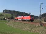 RE 4712 geschoben von BR 146 232-4 hinter St.Georgen/Schwarzwald am 11.4.07