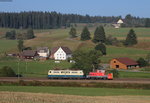 NbZ 91341 (Villingen(Schwarzw)-Triberg) mit Schublok 111 001-4 bei Stockburg 24.9.16