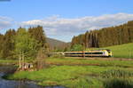 1440 182 und 1440 183 als S 9678 (Seebrugg-Breisach) bei Hinterzarten 18.5.20