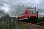 50 80 80-35-302-4 an der Spitze einer RB von Neustadt (Schwarzwald) nach Freiburg (Breisgau) Hbf am Nachmittag des 02.11.13 bei der Einfahrt in den Zielbahnhof.