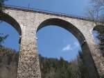 Bogen des Ravennaviadukt der Höllentalbahn am 9.4.07