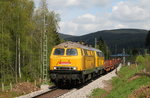 218 304-4 und 225 010-8 mit Schienenwagen bei Aha 18.5.16