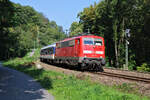 DB 111 121-0 fährt für TRI als RE14b von Stuttgart Hbf nach Böblingen aufgrund der Sperrung des S-Bahn Tunnels.