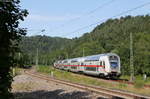 IC 2339/RE 52339 (Stuttgart Hbf-Tuttlingen) mit Schublok 147 566-4 in Talhausen 27.8.19. Dem Bahnhof wo alles krum und schief ist