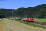 1116 064 mit dem IC 189/RE 50189 (Stuttgart Hbf-Zürich HB/Singen(Htw)) bei Grünholz 13.6.21