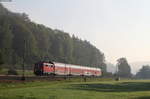 111 212-7 mit dem RE 19031 (Stuttgart Hbf-Singen(Htw)) bei Grünholz 21.9.17