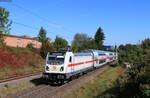 147 572-3 mit dem IC 2383/RE 52383 (Stuttgart Hbf-Singen(Htw)) bei Rottweil 18.9.21