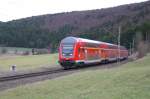 Doppelstock-Steuerwagen (3. Gattung) mit einem Regionalzug von Stuttgart Hbf nach Singen auf der Hhe von Mhringen aufgenommen am 28.11.09. 