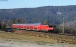 RE 19035 (Stuttgart Hbf-Singen(Hohentwiel)) mit Schublok 146 208-7 bei Mhringen 6.2.11