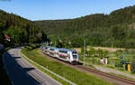 IC 2281 / RE 52282 (Stuttgart Hbf - Singen) geschoben von 147 581 bei Aistaig 31.5.23  