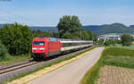 101 024 mit dem IC 185 / RE 50185 (Stuttgart Hbf - Zürich HB / Singen(Htw)) bei Weilheim 2.6.23