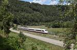 Am 21. Juli 2026 konnte ich bei Gr�nholz den Tz 9219 als IC 1987 nach Tuttlingen kurz vor einer Wolke aufnehmen. Der Grund weshalb ein ICE 4 auf der G�ubahn seine Runden drehte, war die Unzuverl�ssigkeit der Twindexx...