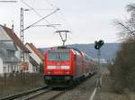 RE 19607 (Stuttgart Hbf-Singen(Hohentwiel) mit Schublok 146 217-5 bei der Durchfahrt Weilheim(W�rtt) 15.3.09
