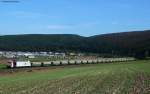 Kracher2 des Tages: Ebenfalls unerwartet kam 185 664-0  KombiVerkehr  mit einem Schwellenzug gen Radolfzell  bei M�hringen vorbei 27.10.09