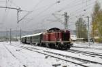 Die V 100 1041 der NeSa(Eisenbahn-Betriebsgesellschaft Neckar-Schwarzwald-Alb mbH) ist im Pendel anl��lich der 4.Rottweiler Dampftage in Einsatz.Sie bef�rdert die Besucher vom Bahnhof Rottweil ins EFZ