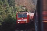 Hinauf auf die G�ubahn: dieser Regionalexpress (Singen-Stuttgart) befindet sich hier gerade auf dem Streckenabschnitt zwischen Engen und Hattingen.
