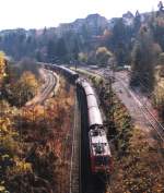 �ber dem Au-Tunnel in Rottweil blickt man hier auf das Gleisfeld und auf die oberhalb befindliche Altstadt.