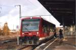  Winke-winke  Hier bringt BR650-026 Anschlu� an die G�ubahn: in Eutingen zweigt eine Nebenstrecke ab nach Freudenstadt im Schwarzwald.