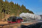 Ab Immendingen fährt die Dampflokomotive 01 519 Tender voraus mit dem Sonderzug von Böblingen an den Konstanzer Weihnachtsmarkt in Hattingen vorüber.Bild vom 20.11.2015