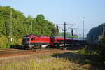 Am 12. Mai 2018 bespannte 1116 223 RJ 63 nach Budapest-Keleti. Hier ist der Zug in Westerstetten.