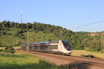 Am 28.06.2019 passiert ein unbekannter TGV Duplex auf der Fahrt von Paris nach München gleich die Wachholderheide zwischen Urspring und Lonsee. 