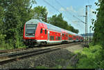 DBpbzfa mit Schublok 111 076-6 von DB Regio Baden-Württemberg als RB 19250 von Ulm Hbf nach Stuttgart Hbf fährt in Uhingen auf der Bahnstrecke Stuttgart–Ulm (Filstalbahn | KBS 750).