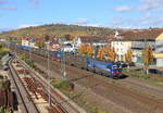 193 528 mit Containerganzzug am 27.10.2020 in Oberesslingen.