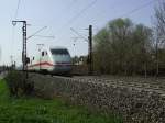 Ein ICE 1 ist am 9.4.2009 auf der Filsbahn Richtung Ulm unterwegs.