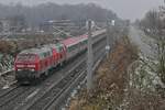 Von Lindau-Insel kommend ziehen 218 435-6 und 218 499-2 die Wagen des IC 118  BODENSEE , Innsbruck - Bochum, nach Stuttgart.