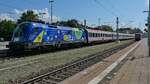 1116 276 mit den Wagen IC 118  BODENSEE  von Innsbruck nach Dortmund am 26.08.2022 in Biberach (Riß)