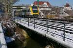 Kurz nach der Abfahrt in Biberach (Riß) befindet sich der in Ulm gestartete 612 514 am 04.02.2019 als IRE 3046 auf der Fahrt nach Basel und wird gleich den Rotbach überqueren.