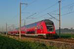 RE 5 / 4204 von Friedrichshafen Stadt nach Ulm am 14.06.2022 bei Mochenwangen