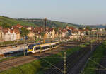 442 814 als RE12 Tübingen-Heilbronn am 02.07.2021 am Eszetsteg in Stuttgart.