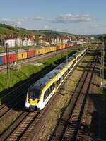 442 119+xxx als IRE12 Tübingen-Stuttgart am 13.05.2022 am Eszetsteg in Stuttgart. 