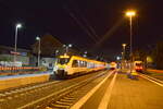 8442 120 war am 31.10.2023 der siebte haltende Reisezug am neuen Bahnsteig 1 in Metzingen (Württ.).