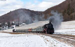 58 311 und 97 501 (am Schluss) mit dem DRC 19987 (Reutlingen - Gammertingen) bei Burladingen 4.1.26