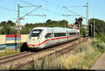 812 048-8 (Tz 9048) als umgeleiteter ICE 592 (Linie 11) von München Hbf nach Erfurt Hbf fährt in Sachsenheim, Rodenweg, auf der Bahnstrecke Bietigheim-Bissingen–Bruchsal (Westbahn