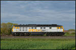 SGL V300.18 (232 446) hatte am Vormittag des 16.04.2026 20 Flachwagen (Res) von Würzburg Rbf nach Kornwestheim gebracht, als die Lokomotive am Nachmittag auf der Rückfahrt bei Moos fotografiert werden konnte.