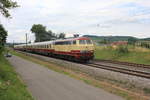 Am 05.08.2012 macht sich 218 105 mit Sonderzug anlässlich  150 Jahre Hohenlohebahn  auf den Rückweg von Öhringen nach Frankfurt-Grießheim.