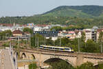 442 xxx als RE19 Nrnberg-Stuttgart am 16.07.2022 auf der Neckar-Brcke in Stuttgart.