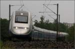 . Nur selten vor unserer Haustür -

Nur gelegentlich ist es möglich den TGV auf der Remsbahn zu fotografieren. Daher hier jetzt noch eine zweite Aufnahme, die letzten Mai mal möglich war. Hier kurz vor der S-Bahnstation Rommelshausen.

25.05.2015 (M)

