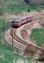 Uerdinger Schienenbuszug auf der DB-Nebenbahn Göppingen - Schwäbisch-Gmünd, 24.04.1984