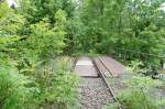 Die wrttembergische Schwarzwaldbahn am 27. Mai 2013 an einer Eisenbahnbrcke in Calw.