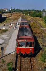 Es gab nur noch eine Sonderfahrt am 29.09.1985: Der frühere Bahnhof Leinfelden mit einem Uerdinger Schienenbuszug ließ beinahe alle Fahrgäste und Betrachter spüren, dass sich eine