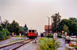 WEG-Nebenbahn Vaihingen/Enz - Enzweihingen: Schlepptriebwagen T 04 verlässt den Stadtbahnhof Vaihingen/Enz, 06.09.1984